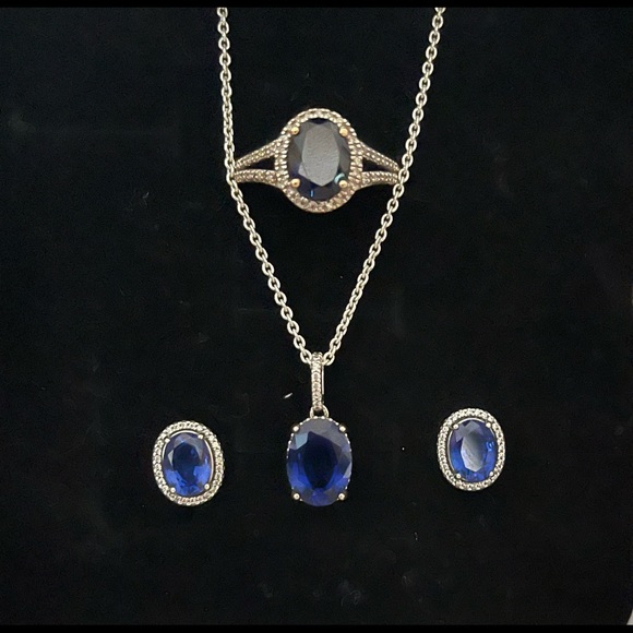 Meet your Posher, Shirly - Picture 1 of 1